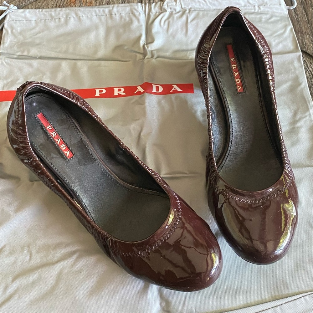 Authentic Prada slip on patent leather &bag 36/6